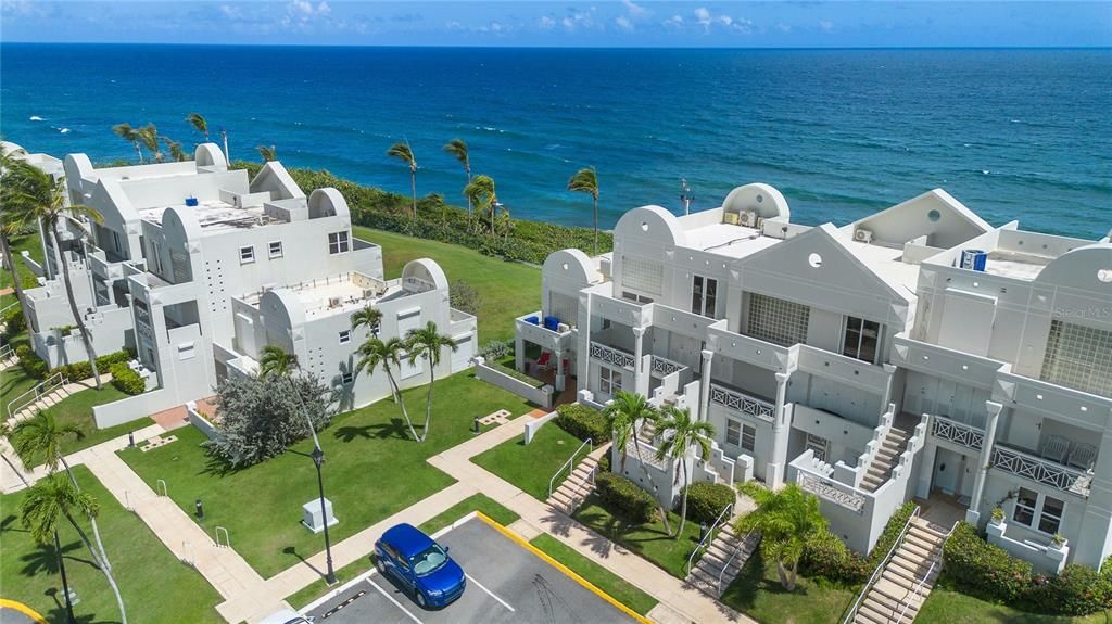 For Sale: $1,600,000 (3 beds, 2 baths, 1433 Square Feet)