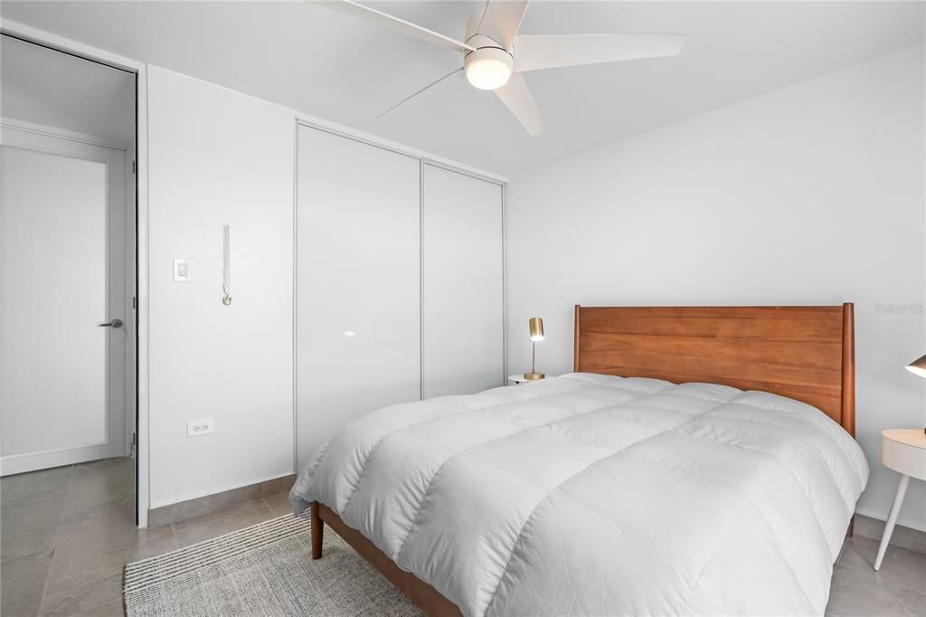 For Sale: $1,600,000 (3 beds, 2 baths, 1433 Square Feet)