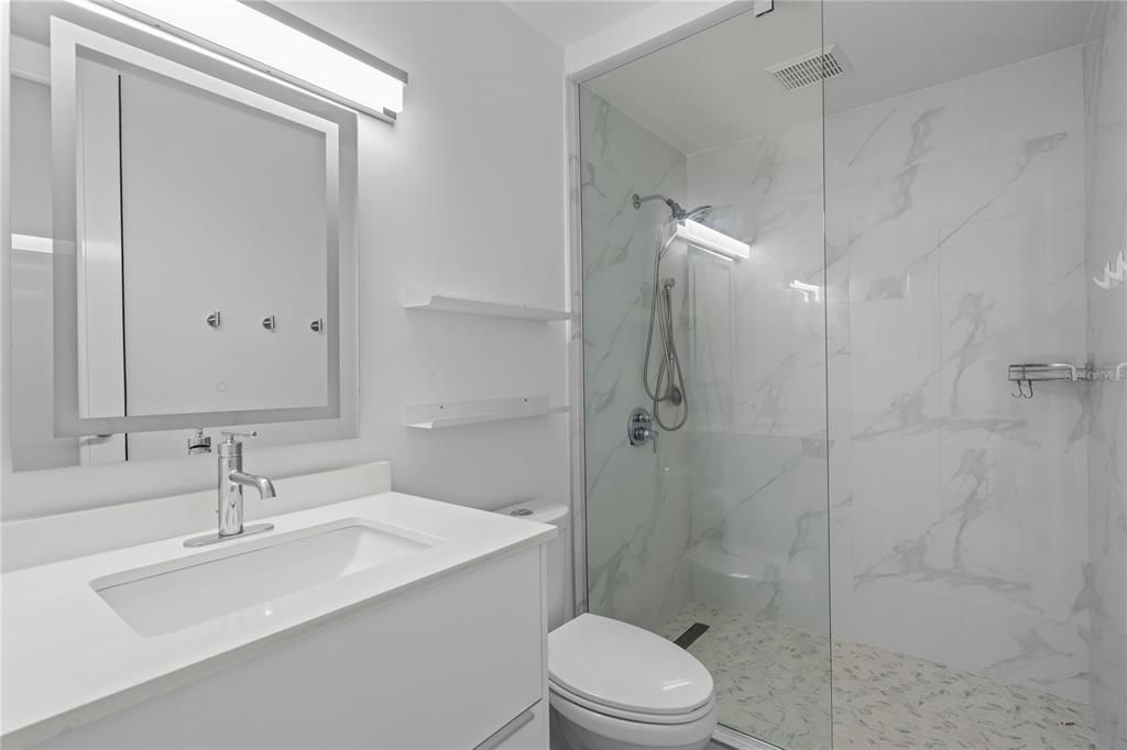 For Sale: $1,600,000 (3 beds, 2 baths, 1433 Square Feet)