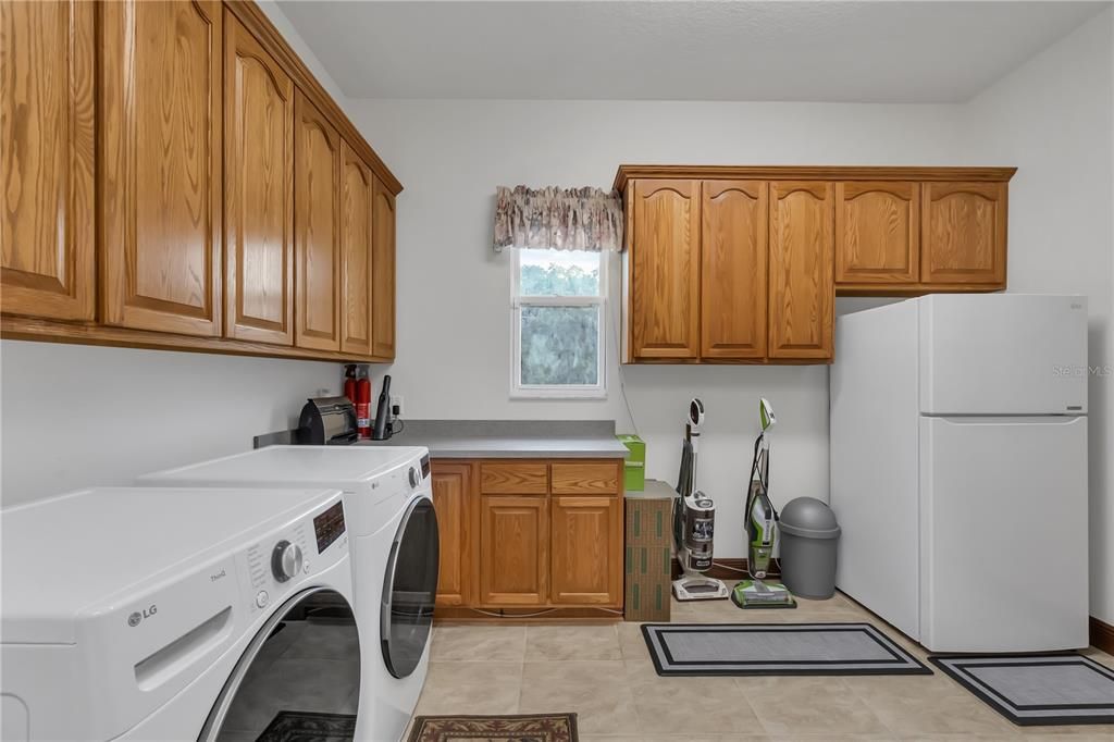 For Sale: $1,100,000 (3 beds, 3 baths, 2677 Square Feet)