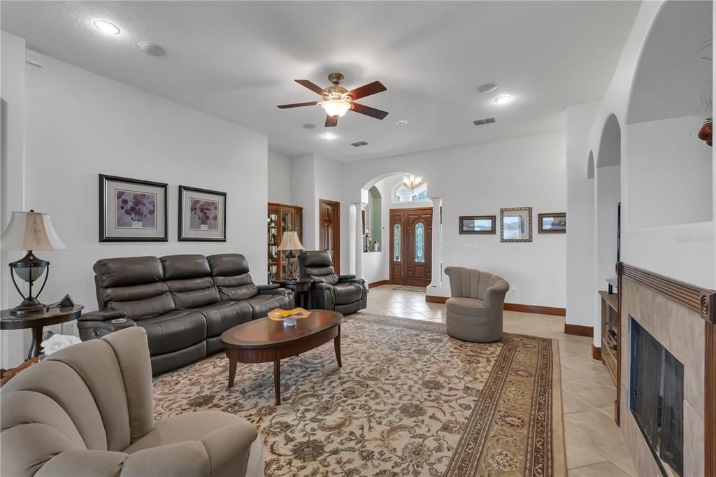 For Sale: $1,100,000 (3 beds, 3 baths, 2677 Square Feet)