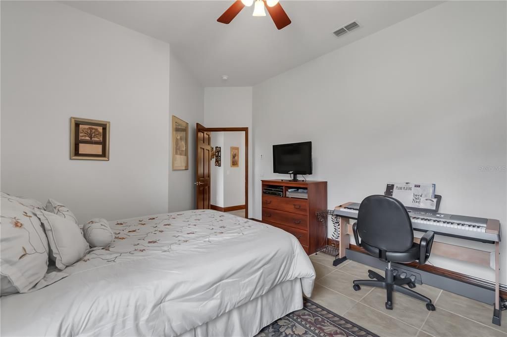 For Sale: $1,100,000 (3 beds, 3 baths, 2677 Square Feet)