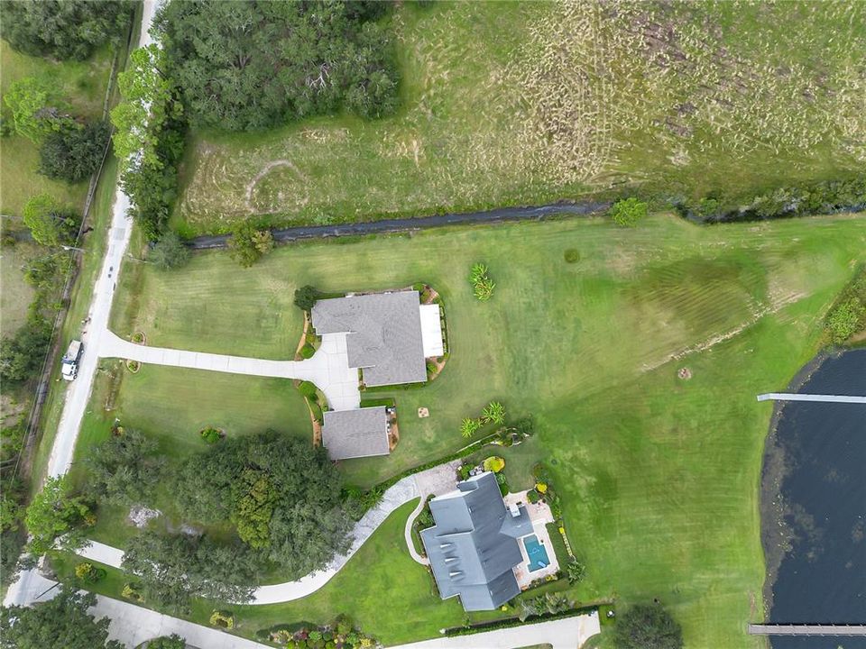 For Sale: $1,100,000 (3 beds, 3 baths, 2677 Square Feet)