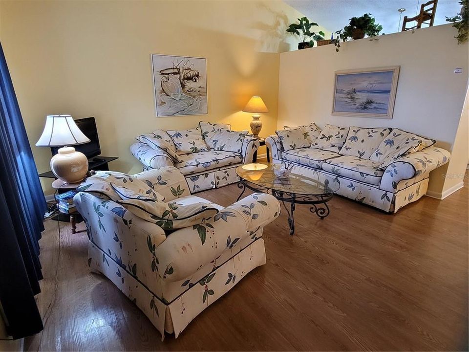 For Rent: $2,500 (3 beds, 2 baths, 1203 Square Feet)