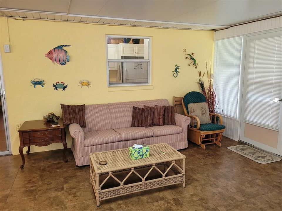 For Rent: $2,500 (3 beds, 2 baths, 1203 Square Feet)