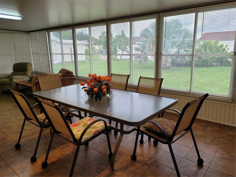 For Rent: $2,500 (3 beds, 2 baths, 1203 Square Feet)