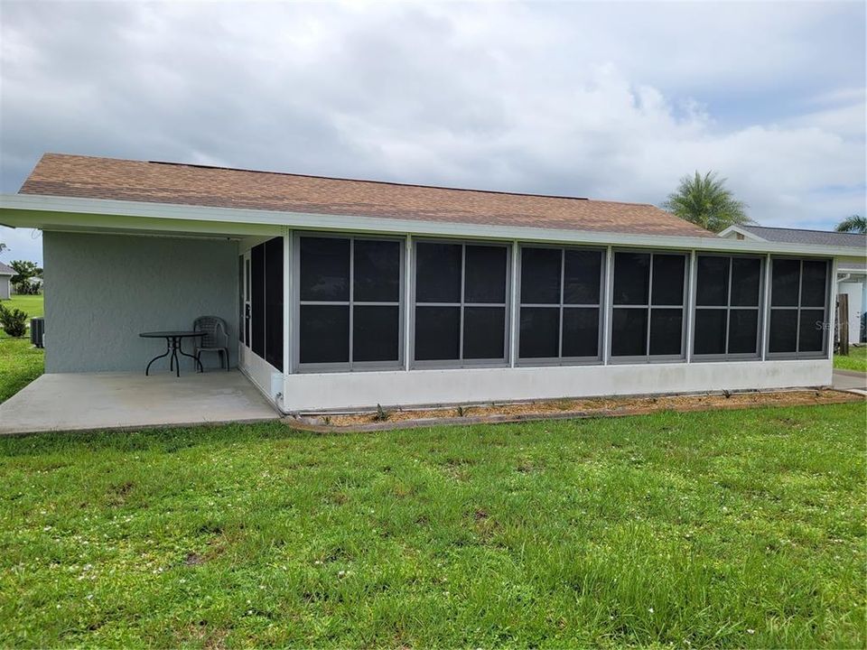 For Rent: $2,500 (3 beds, 2 baths, 1203 Square Feet)