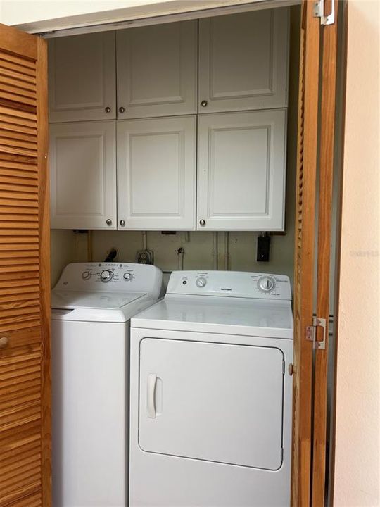 На продажу: $239,900 (2 спален, 2 ванн, 1404 Квадратных фут)