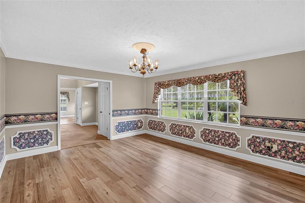 На продажу: $944,900 (6 спален, 3 ванн, 4516 Квадратных фут)