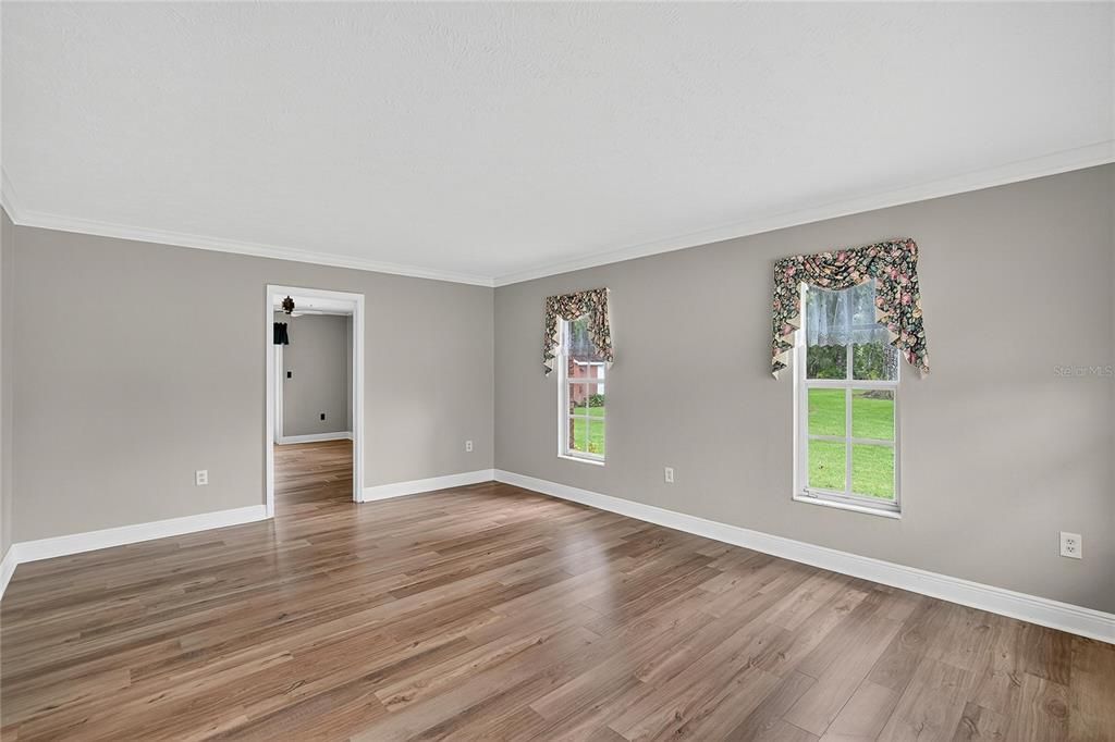 На продажу: $944,900 (6 спален, 3 ванн, 4516 Квадратных фут)