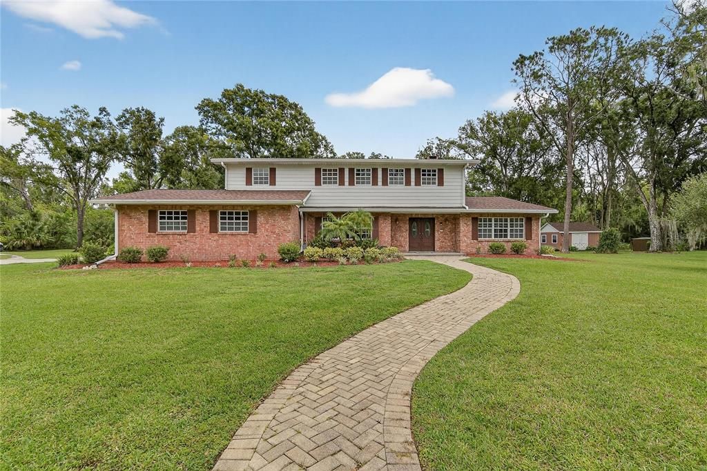 На продажу: $944,900 (6 спален, 3 ванн, 4516 Квадратных фут)