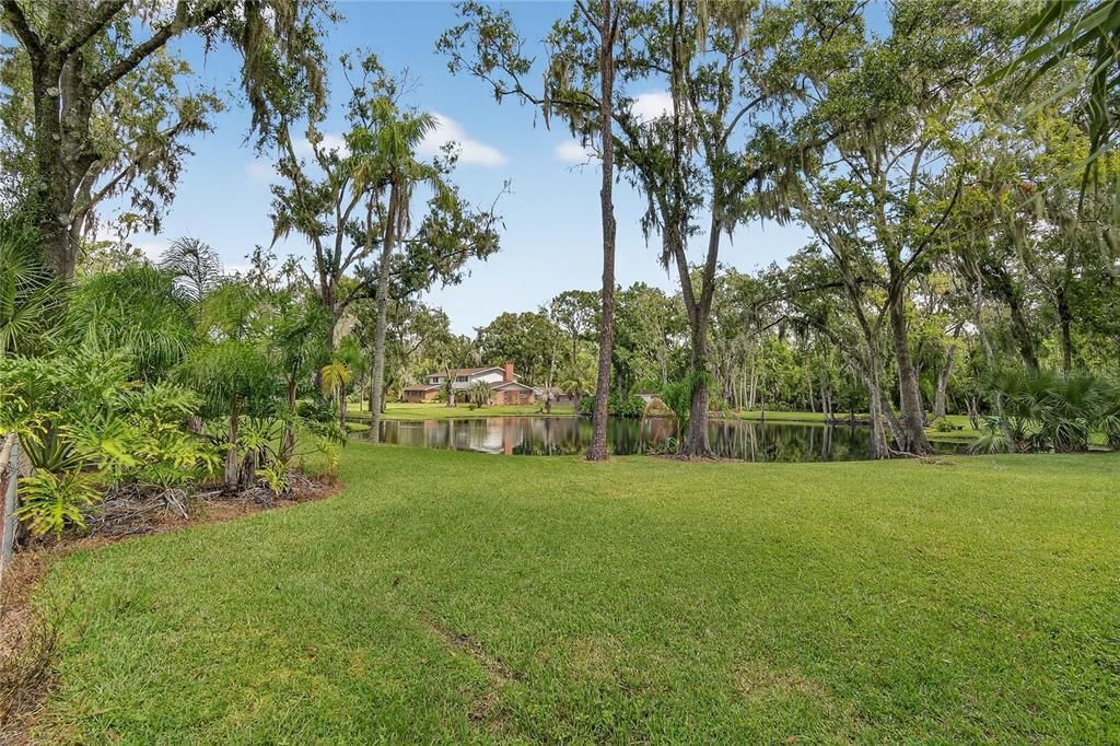 На продажу: $944,900 (6 спален, 3 ванн, 4516 Квадратных фут)