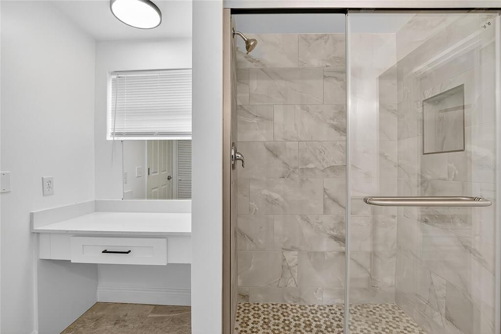 На продажу: $944,900 (6 спален, 3 ванн, 4516 Квадратных фут)