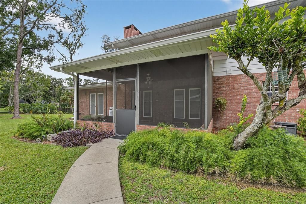 На продажу: $944,900 (6 спален, 3 ванн, 4516 Квадратных фут)