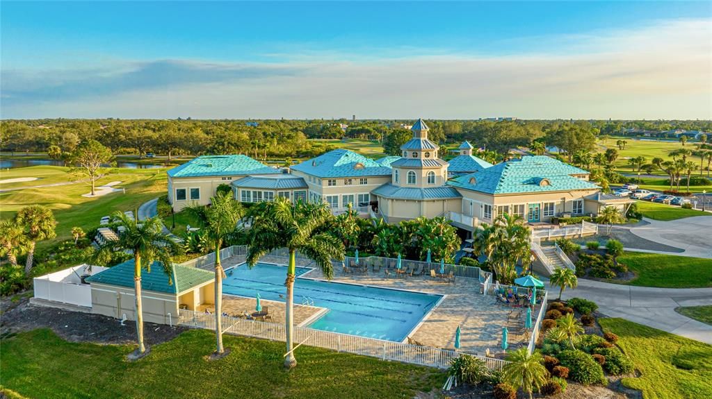 合同活跃: $700,000 (4 贝兹, 3 浴室, 2585 平方英尺)