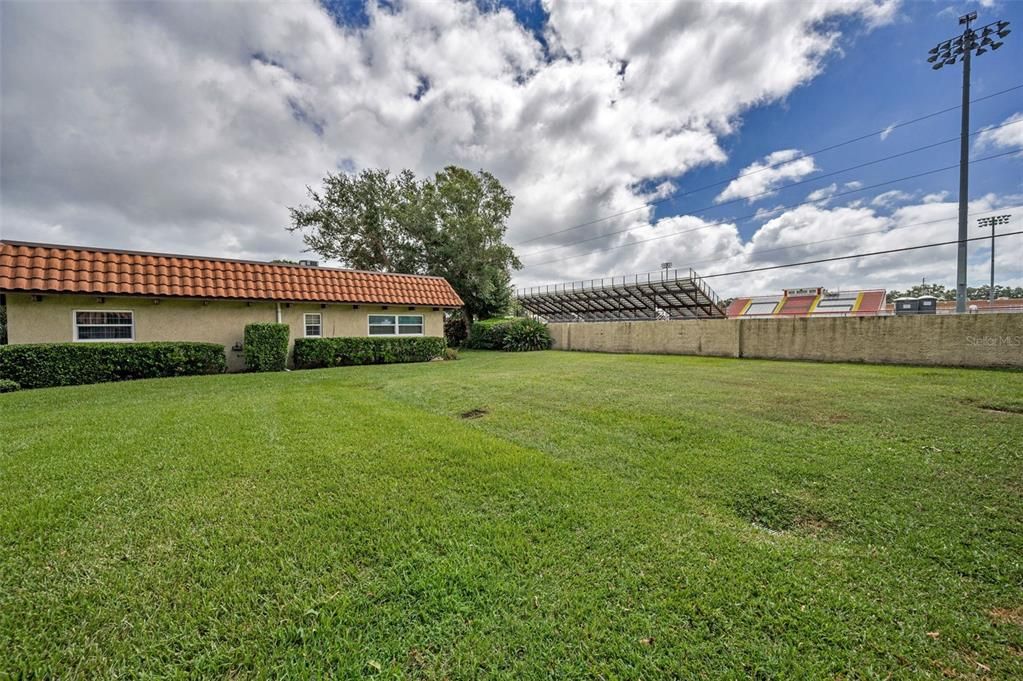 For Sale: $254,900 (2 beds, 2 baths, 1025 Square Feet)