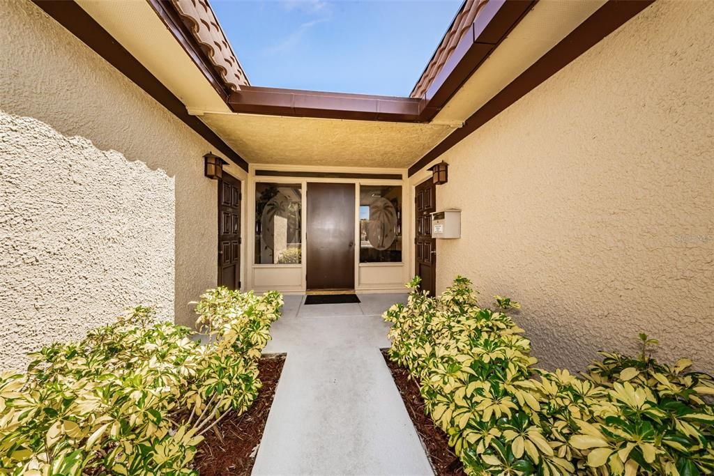 For Sale: $254,900 (2 beds, 2 baths, 1025 Square Feet)