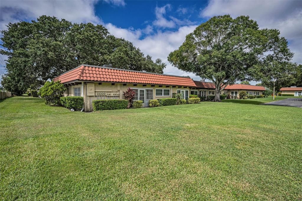 For Sale: $254,900 (2 beds, 2 baths, 1025 Square Feet)