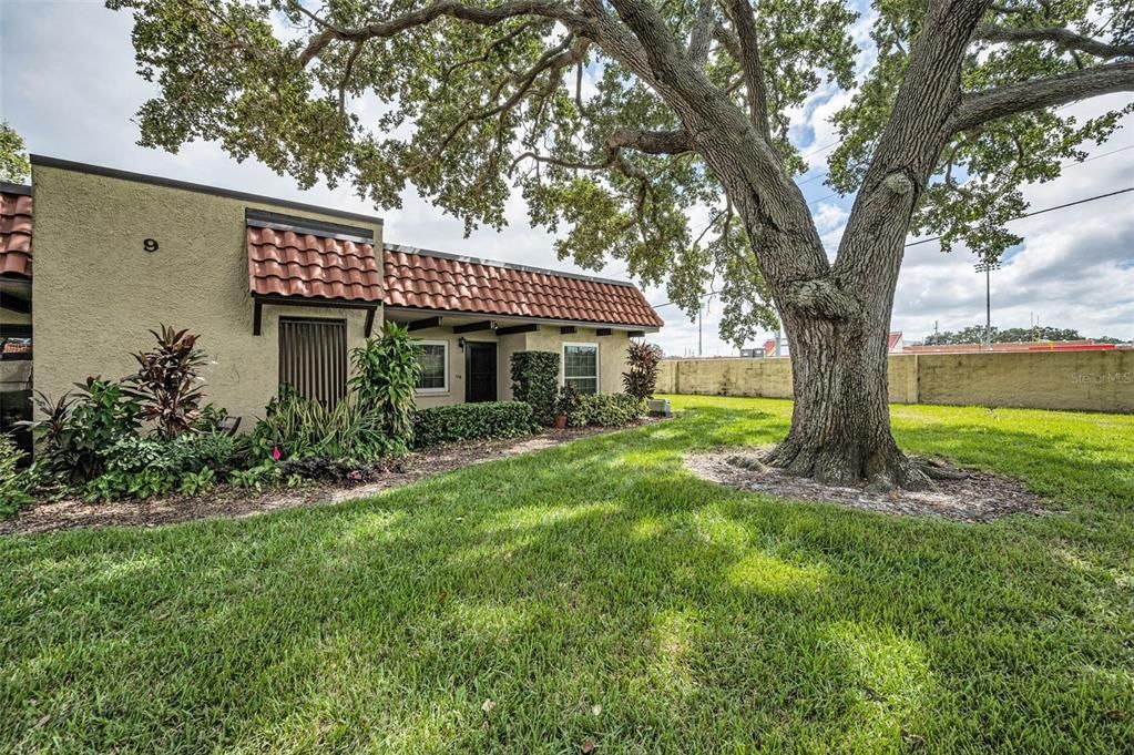 For Sale: $254,900 (2 beds, 2 baths, 1025 Square Feet)