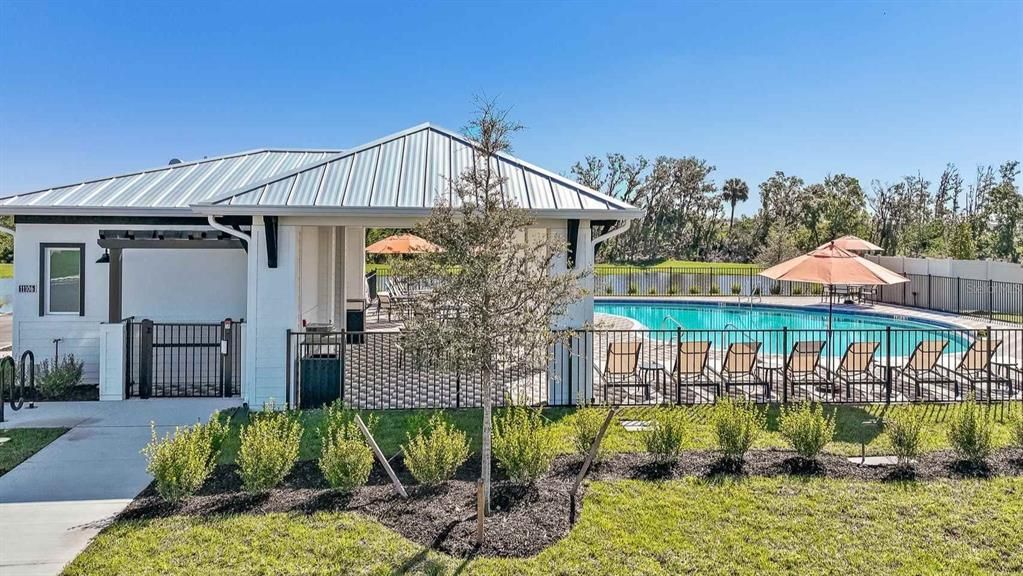 Active With Contract: $335,000 (3 beds, 2 baths, 1672 Square Feet)