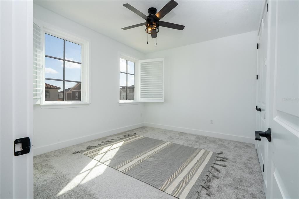 For Sale: $1,890,000 (5 beds, 5 baths, 4039 Square Feet)