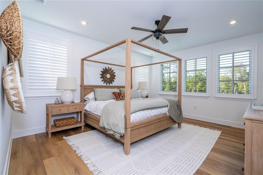 For Sale: $1,890,000 (5 beds, 5 baths, 4039 Square Feet)