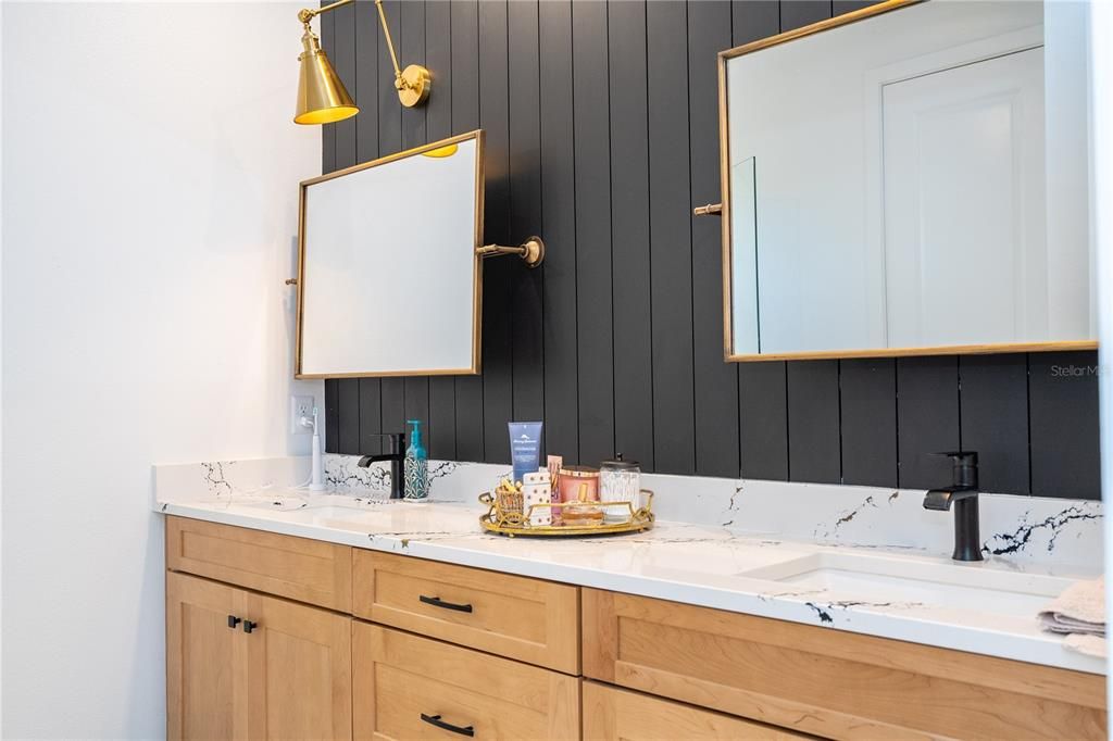 For Sale: $1,890,000 (5 beds, 5 baths, 4039 Square Feet)