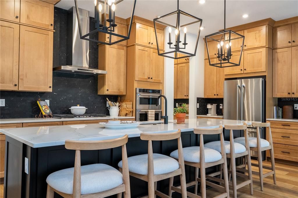 For Sale: $1,890,000 (5 beds, 5 baths, 4039 Square Feet)