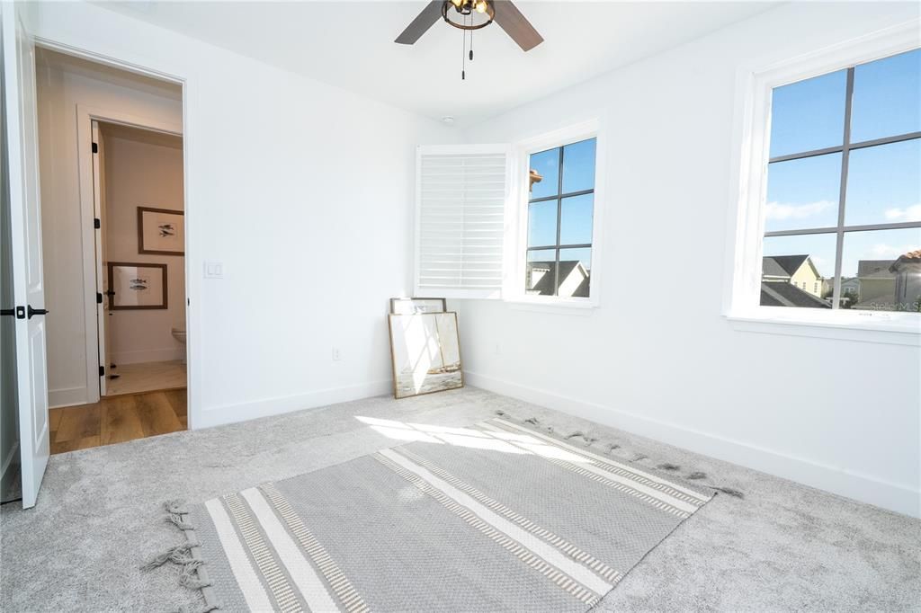 For Sale: $1,890,000 (5 beds, 5 baths, 4039 Square Feet)