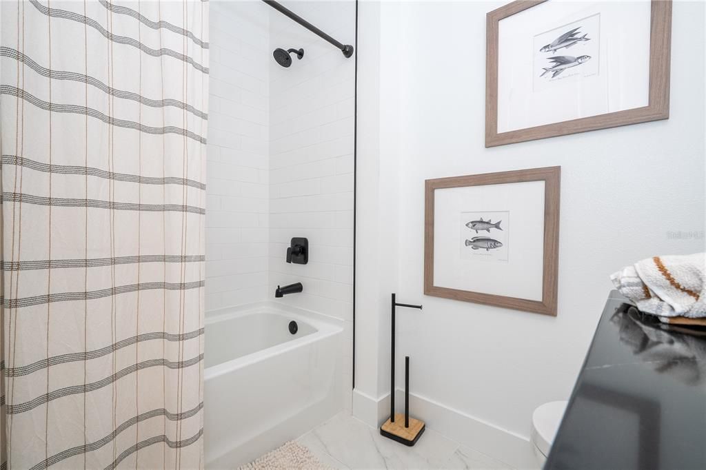 For Sale: $1,890,000 (5 beds, 5 baths, 4039 Square Feet)