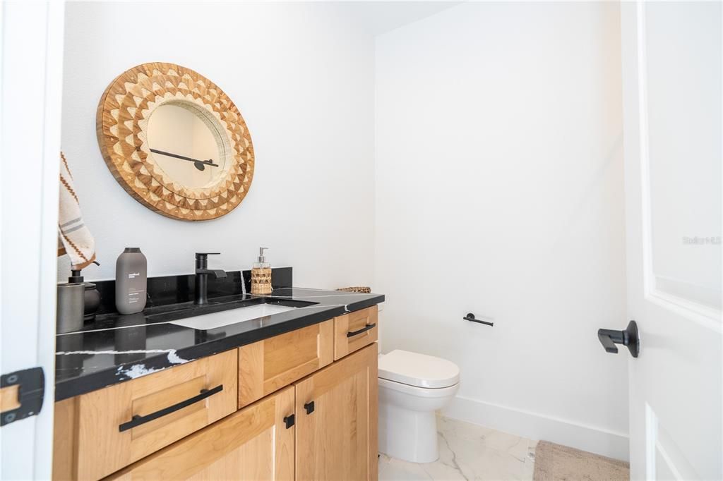 For Sale: $1,890,000 (5 beds, 5 baths, 4039 Square Feet)