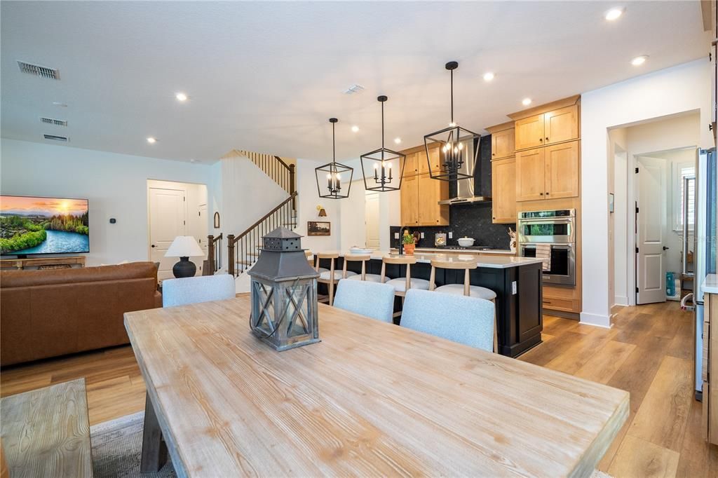 For Sale: $1,890,000 (5 beds, 5 baths, 4039 Square Feet)