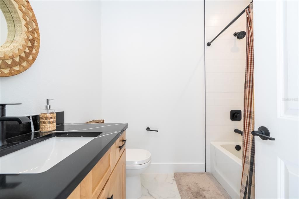 For Sale: $1,890,000 (5 beds, 5 baths, 4039 Square Feet)