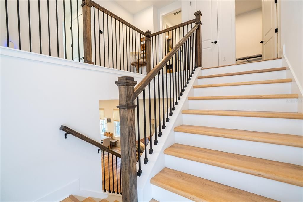 For Sale: $1,890,000 (5 beds, 5 baths, 4039 Square Feet)