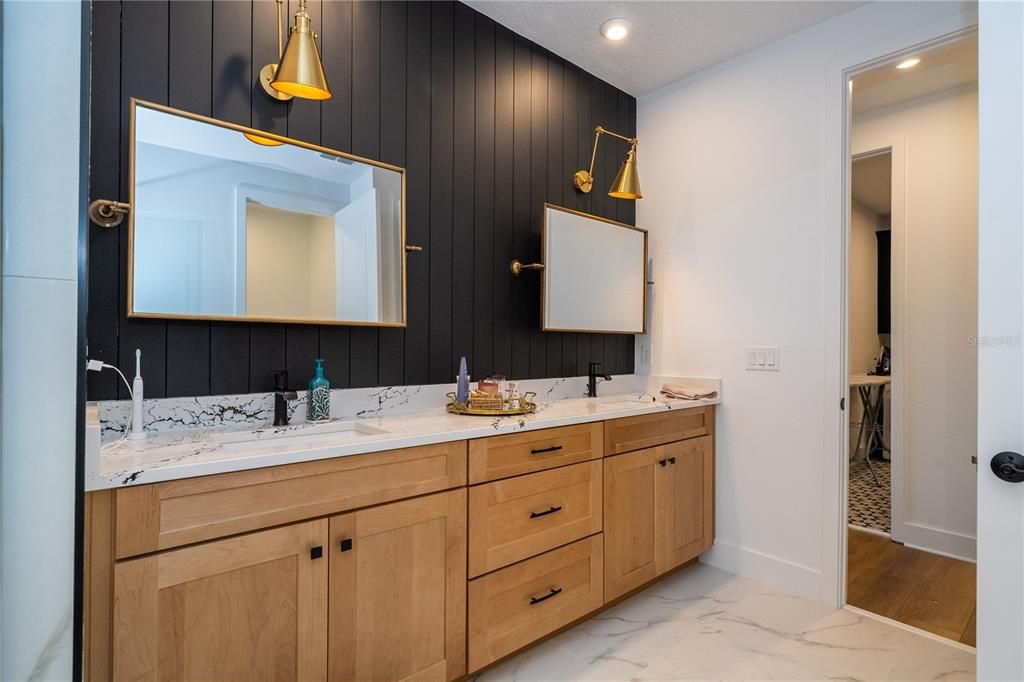 For Sale: $1,890,000 (5 beds, 5 baths, 4039 Square Feet)