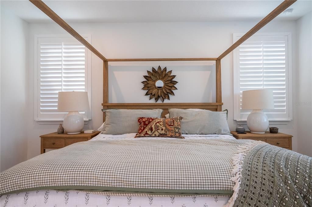 For Sale: $1,890,000 (5 beds, 5 baths, 4039 Square Feet)