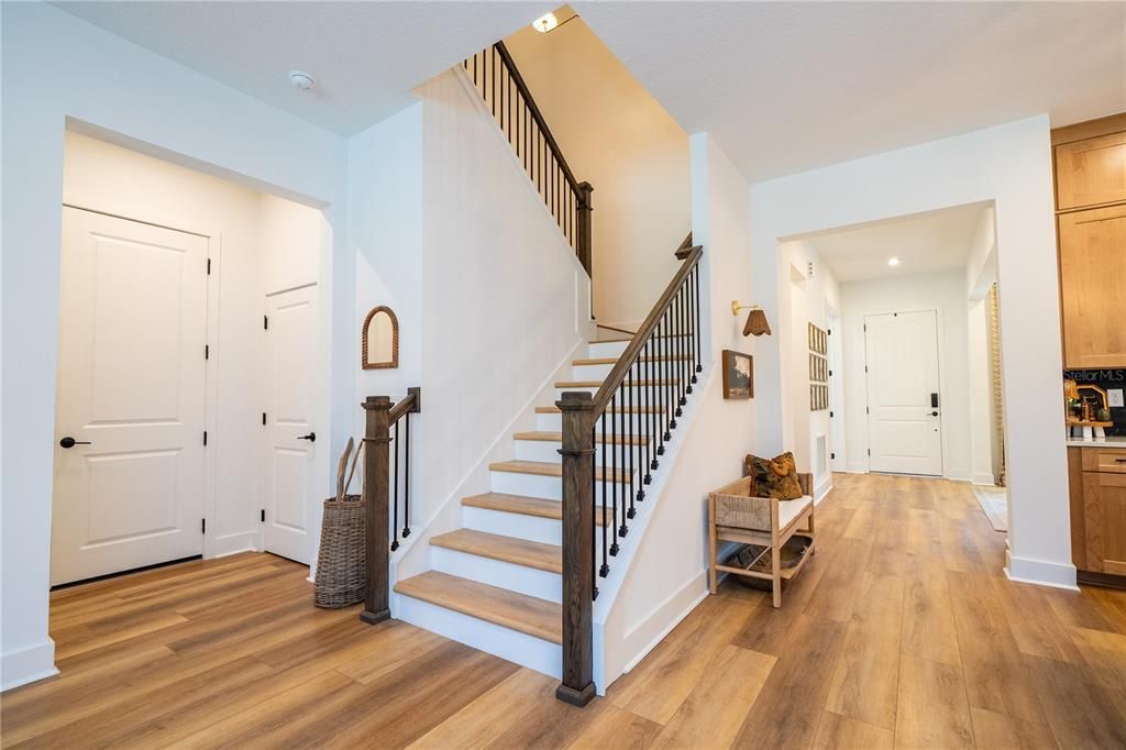 For Sale: $1,890,000 (5 beds, 5 baths, 4039 Square Feet)