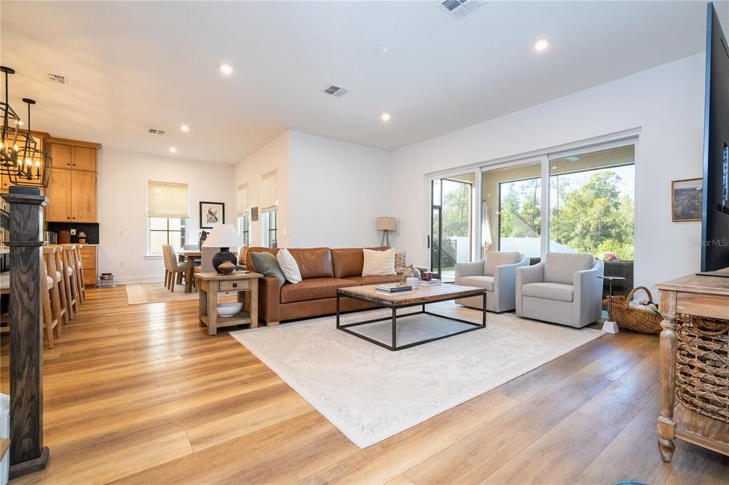 For Sale: $1,890,000 (5 beds, 5 baths, 4039 Square Feet)