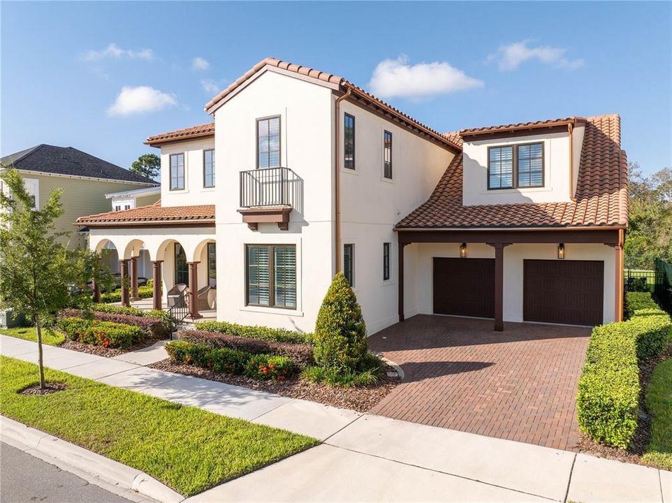 For Sale: $1,890,000 (5 beds, 5 baths, 4039 Square Feet)