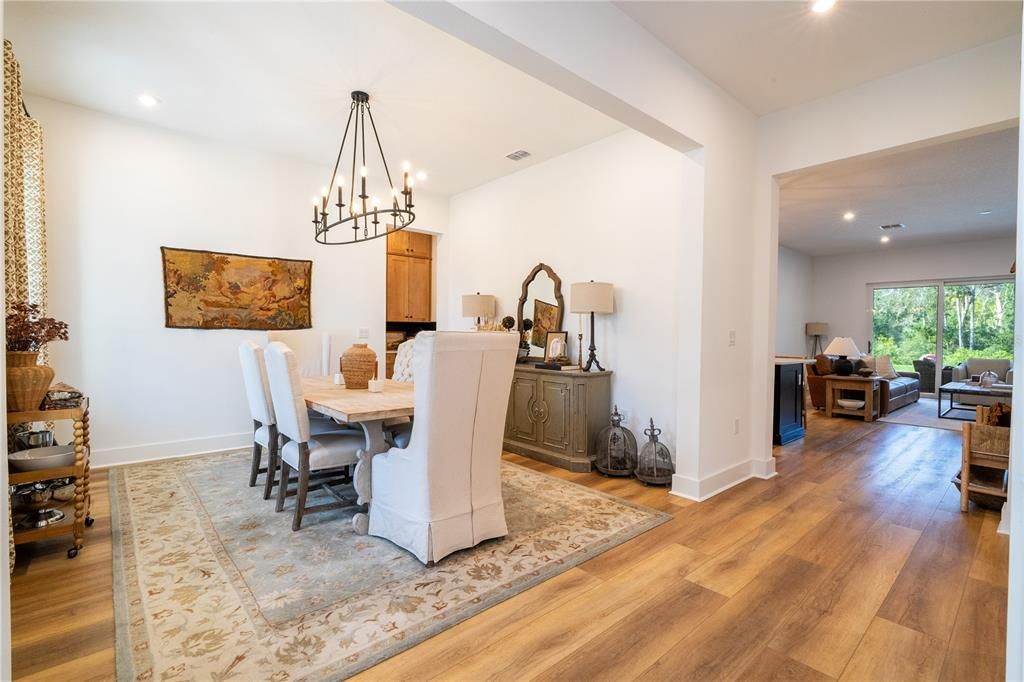 For Sale: $1,890,000 (5 beds, 5 baths, 4039 Square Feet)