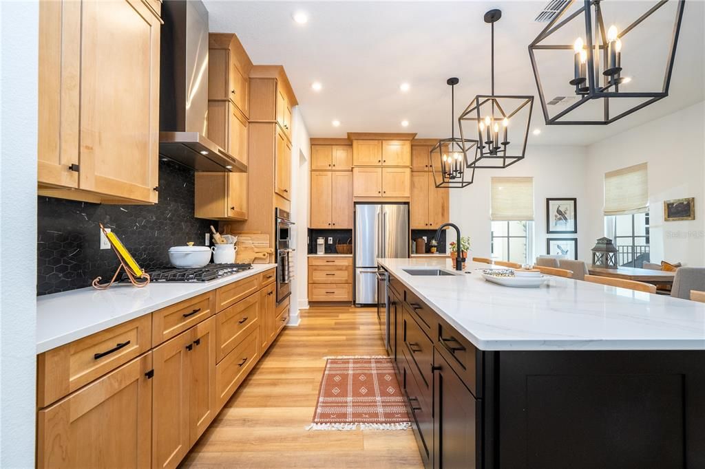 For Sale: $1,890,000 (5 beds, 5 baths, 4039 Square Feet)