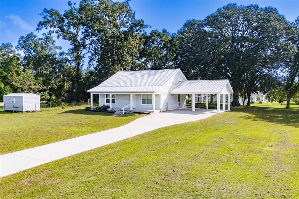 Active With Contract: $250,000 (2 beds, 2 baths, 1350 Square Feet)