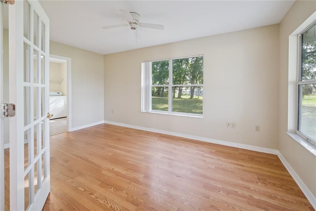 Active With Contract: $250,000 (2 beds, 2 baths, 1350 Square Feet)