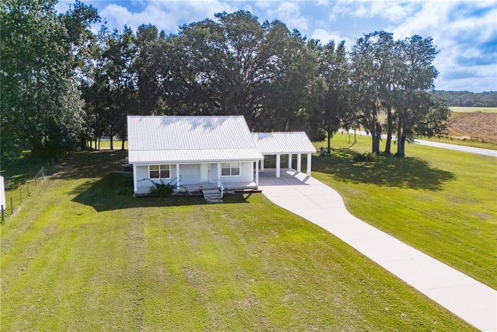 Active With Contract: $250,000 (2 beds, 2 baths, 1350 Square Feet)