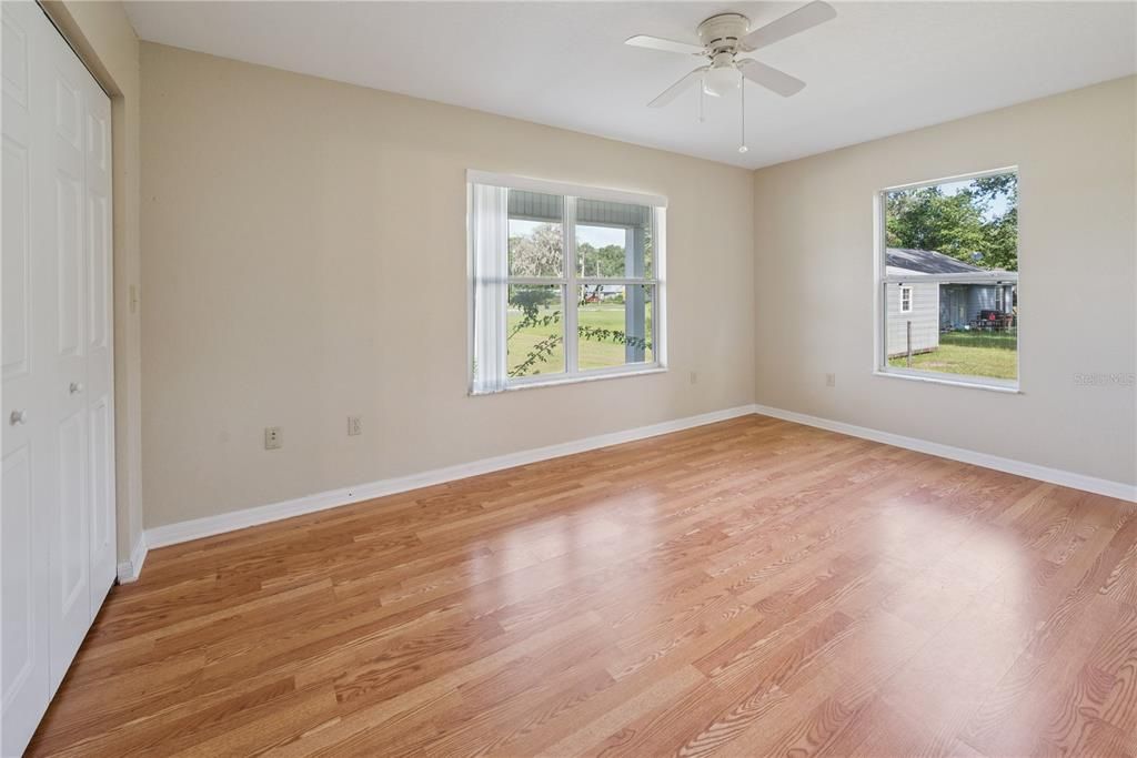 Active With Contract: $250,000 (2 beds, 2 baths, 1350 Square Feet)