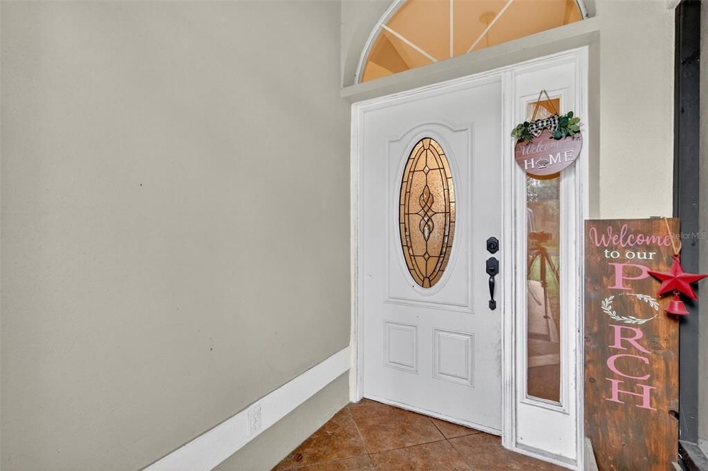 合同活跃: $299,900 (3 贝兹, 2 浴室, 1497 平方英尺)