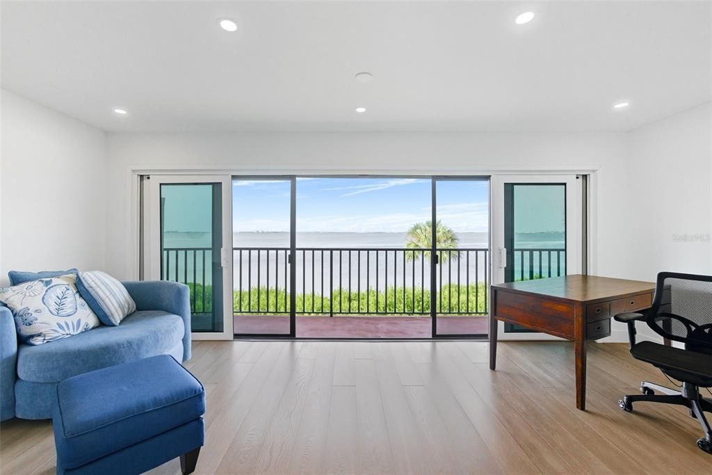 Active With Contract: $2,600 (3 beds, 2 baths, 1596 Square Feet)