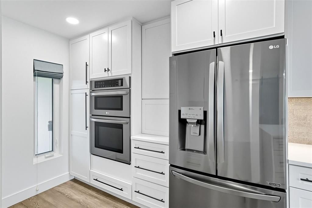 Active With Contract: $2,600 (3 beds, 2 baths, 1596 Square Feet)