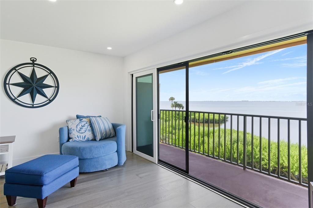 Active With Contract: $2,600 (3 beds, 2 baths, 1596 Square Feet)