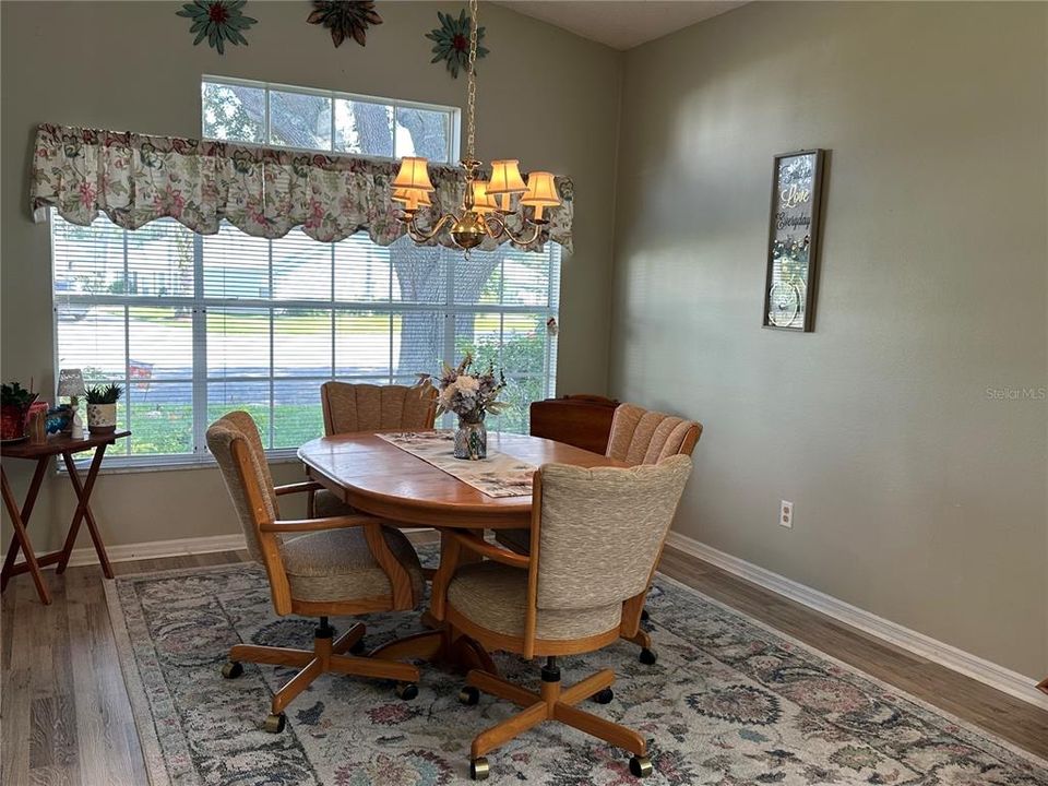 Active With Contract: $255,000 (2 beds, 2 baths, 1718 Square Feet)